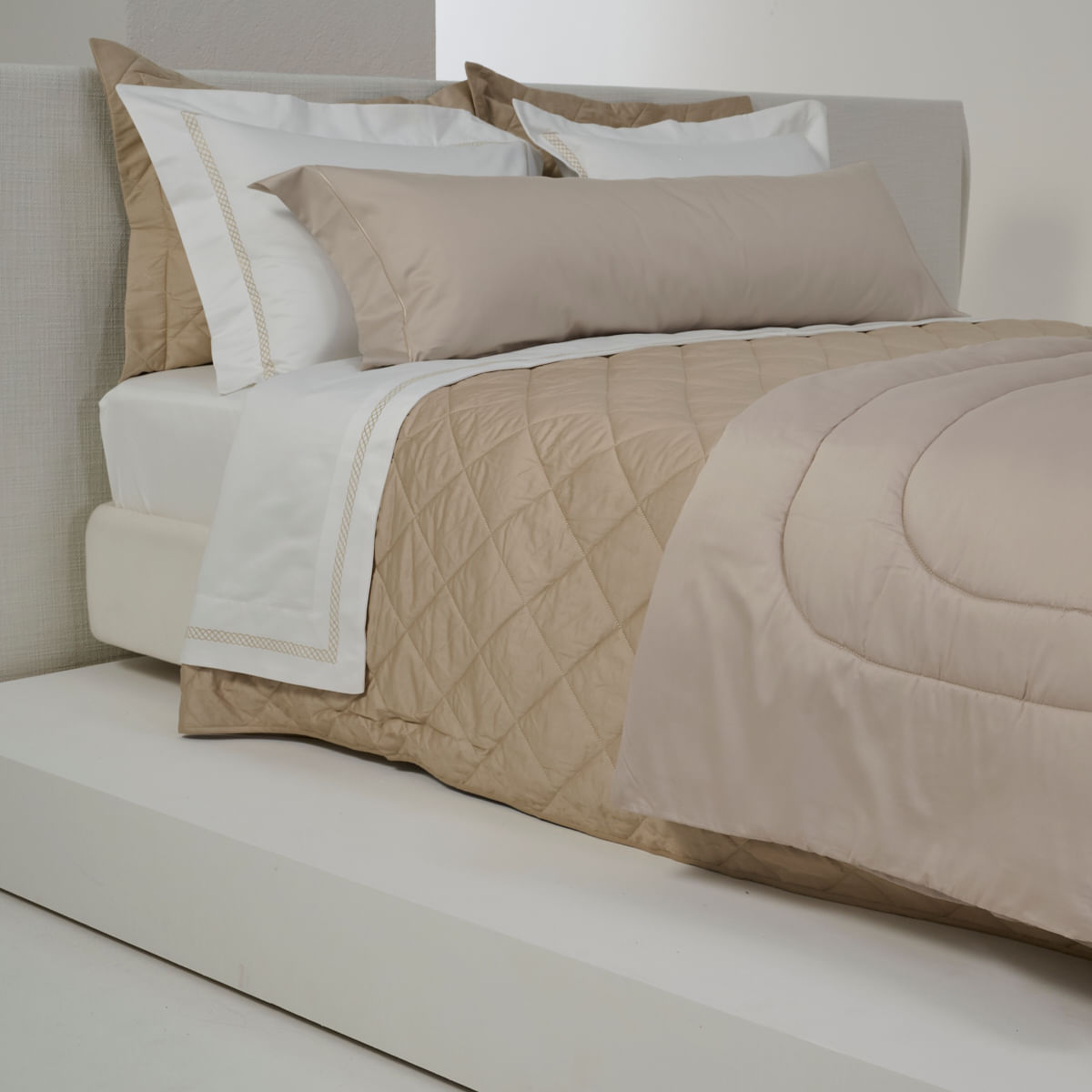 10 01 0449 EDREDOM SUBLIME ME Areia 002